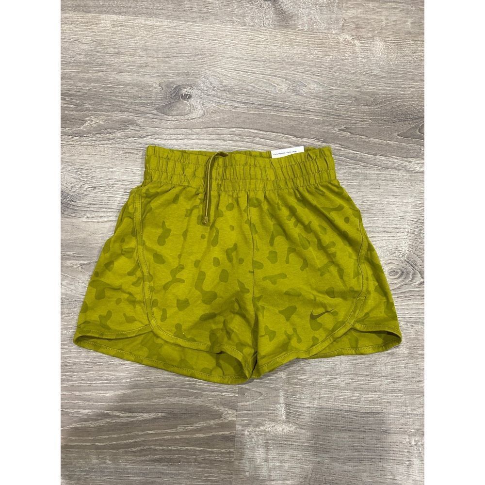 Nike kids training shorts size small
